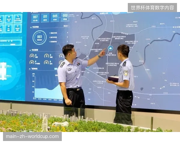 单场五万人规模的入场核销流程中，生物识别数据存储应遵循何种信息安保标准